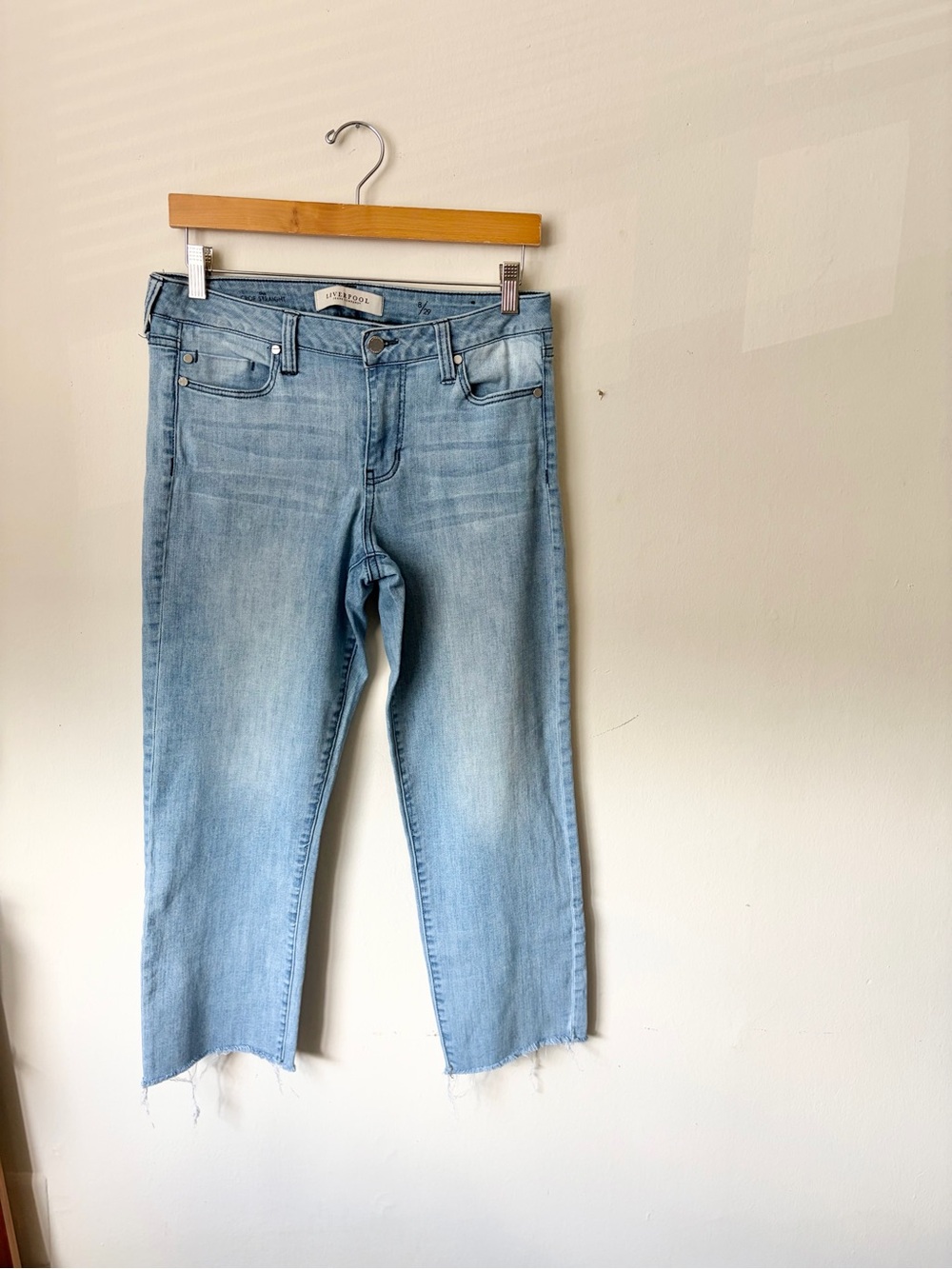 Liverpool Light Blue Cropped Straight Jeans